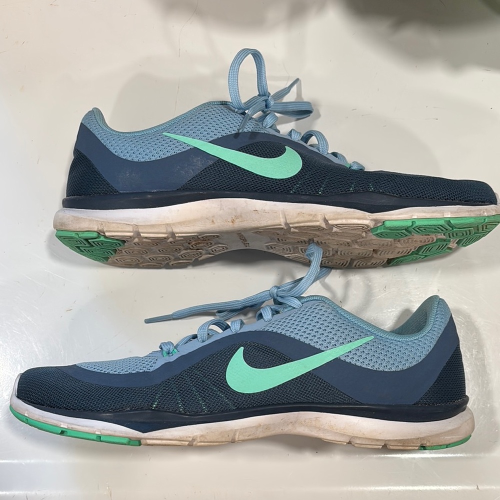Nike Women's Light Blue and Mint Athletic Sneakers - Picture 6 of 8